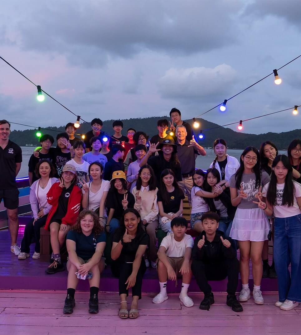 Students-on-boat